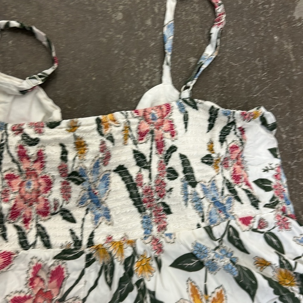 Old navy floral dress - Picture 4 of 6